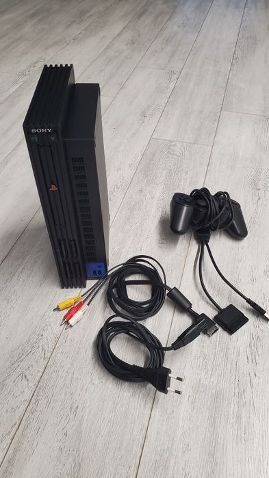 Sony PlayStation 2.  SCPH 30004.