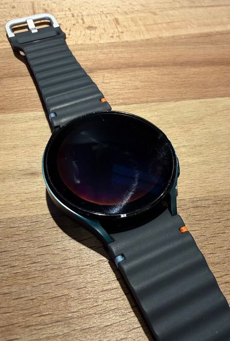 Samsung Watch 4 + 4 Bracelets (Perfect Working Condition)64409450449667121