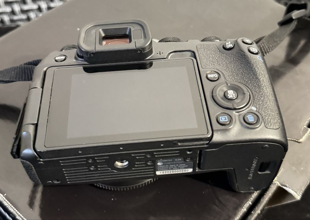 Фотоапарат Canon EOS RP + сумка