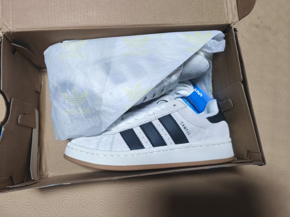 Par sapatilhas Adidas Campus 00s 36