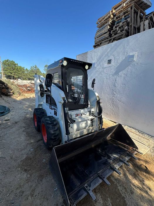 venda pá carregadora bobcat Devil OJ45 - 105h de uso como NOVA. Balde NOVO reforçado - OPORTUNIDADE