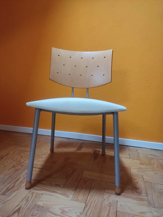 2 cadeiras de Madeira