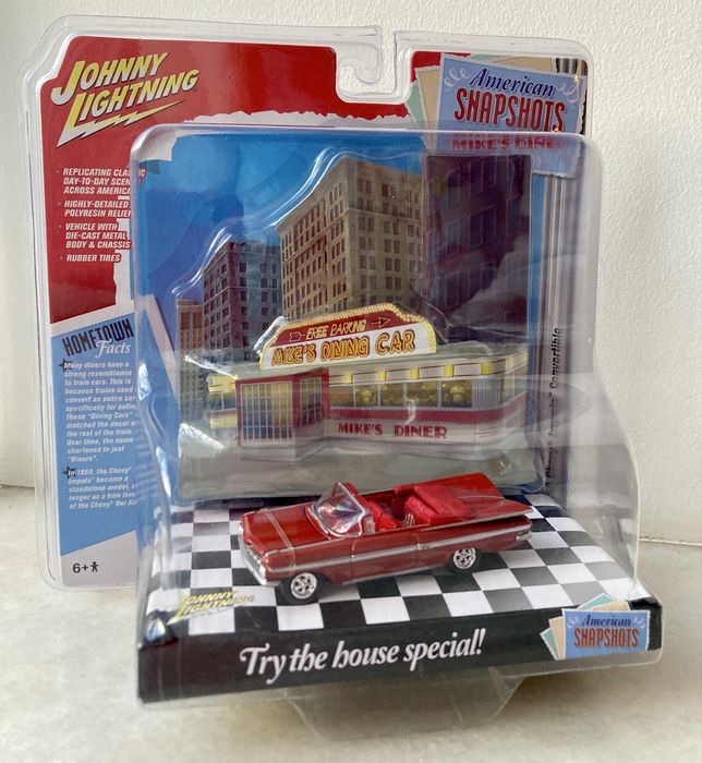 Діорами від Johnny Lightning, машинки