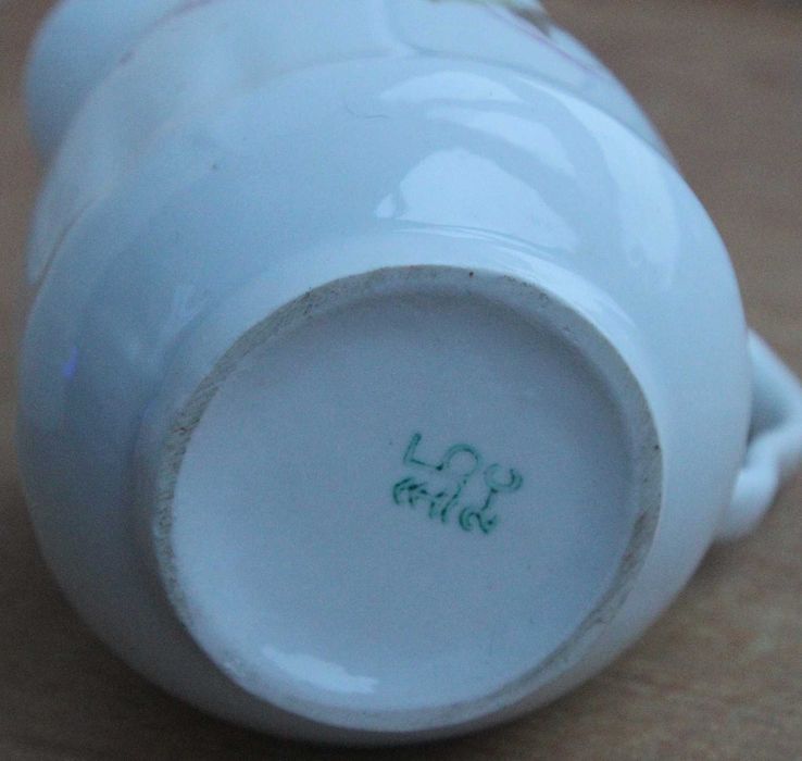 Молочник,слівочник Баранівка .Фаянс.