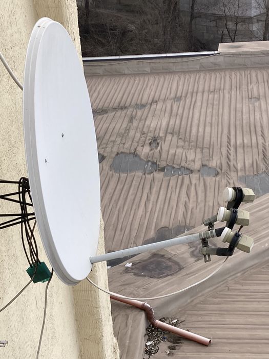 Спутниковое ТВ, тарілка, тюнер.