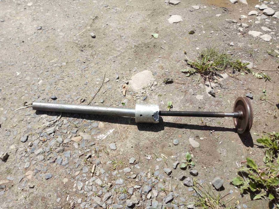 Винт с гайкой в защитном чехле + шкивок приводной