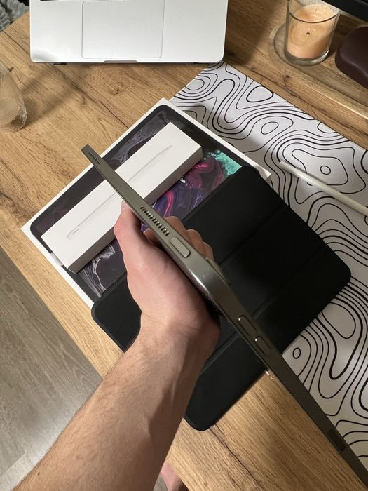 iPad Pro 11’ (64gb) 2018, + apple pencil