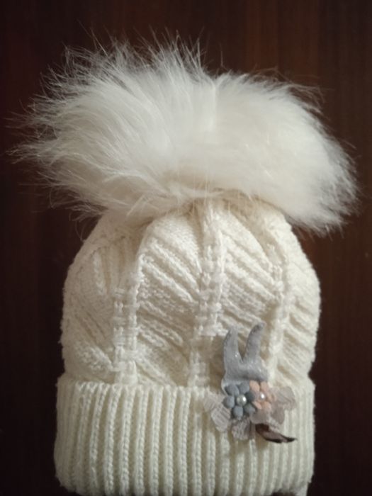Шапка зимова для дівчинки