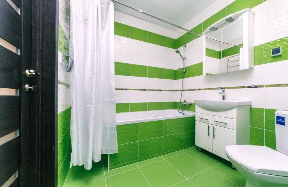 Стильна квартира. При відключенні світла - ліфти працюють, вода є.