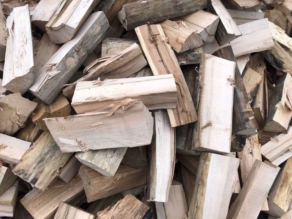 Дрова твердих порід. Доставка від 1 куба