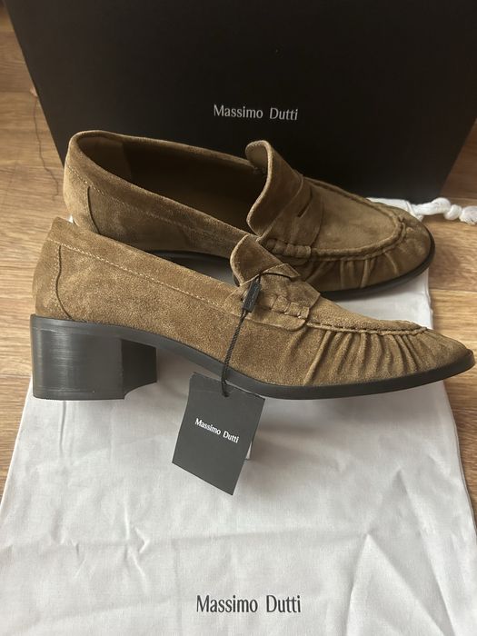Туфлі, лофери замшеві на підборі Massimo Dutti, 40 розмір! НОВІ!