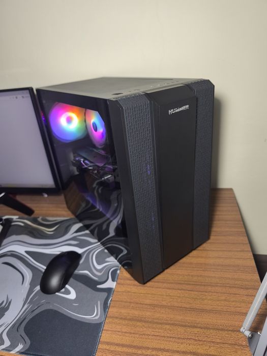 Torre gamer Ryzen 5 2600 RX 5700 com monitor LG