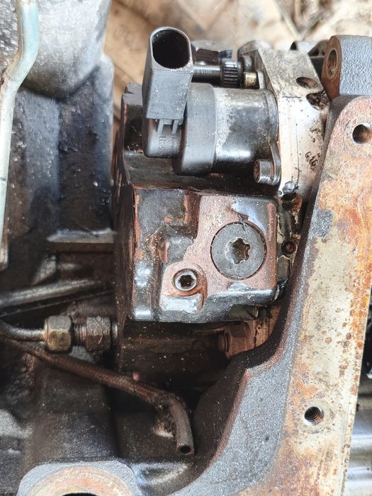 Vendo caixa velocidades e bomba alta pressão BMW