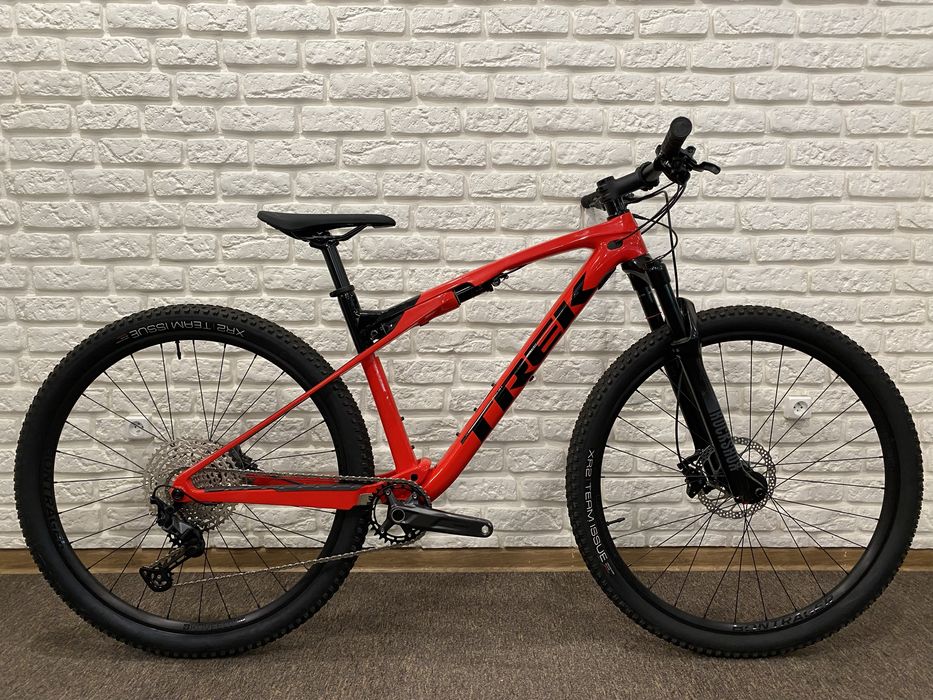 TREK Supercaliber 9.6 L slx 29”