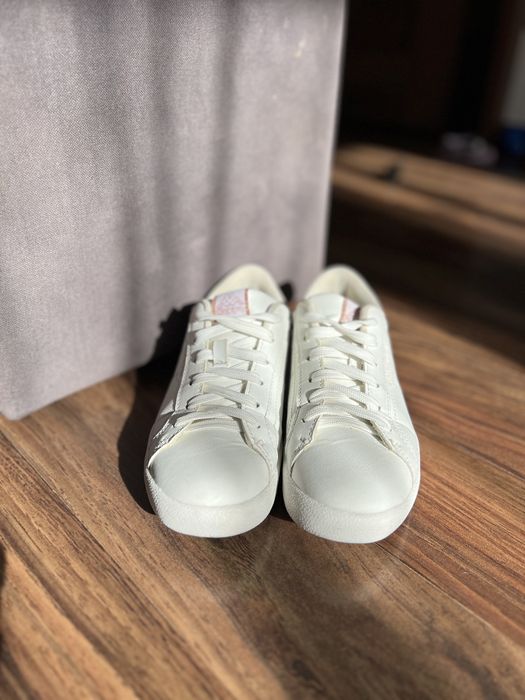 Białe damskie półbuty sneakersy KAPPA