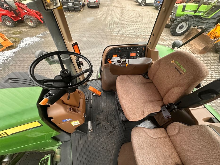 John Deere 8430 AutoPower 44km/h 330 PS