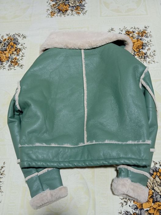 Vendo casaco curto tamanho único 50€