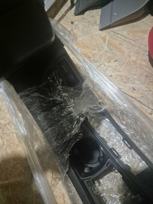 BMW 1 tunel podłokietnik