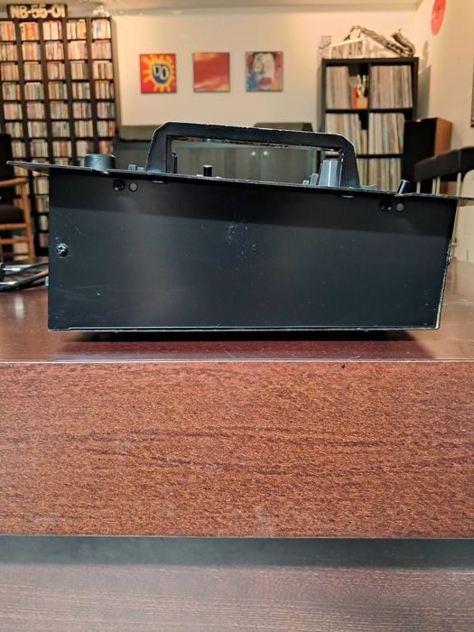 Mesa de mistura Dj analógica Monacor MPX 7500 com 4 canais