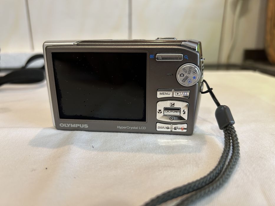Продам фотоапарат Olimpus M-1010