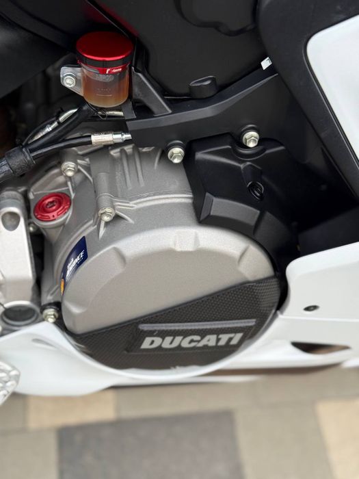 Ducati Panigale V2 2023 рік