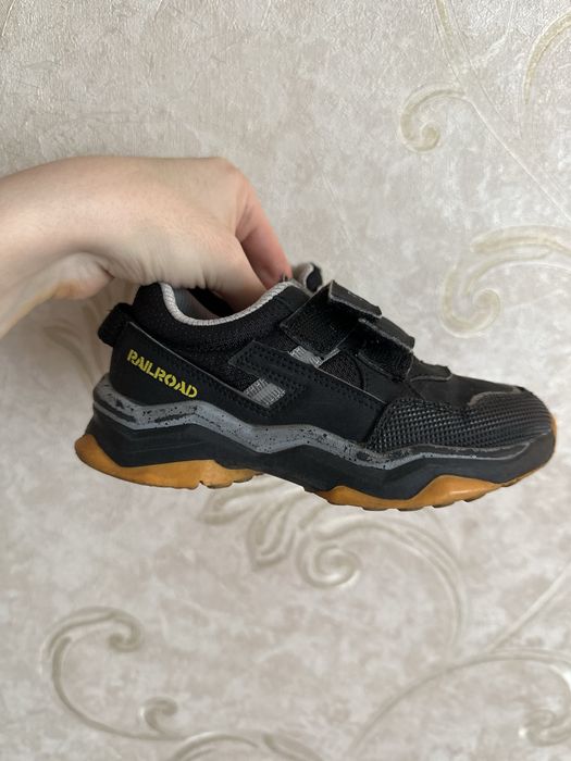 Кросівки Демісезон