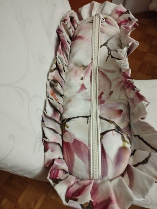 Organizer obag z falbanką+ kosmetyczka gratis