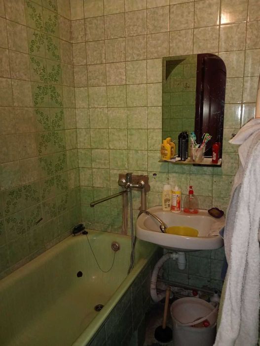 Продам 2х ком кв Салтовское  Шоссе. Отличный район. Сертификат да. TB