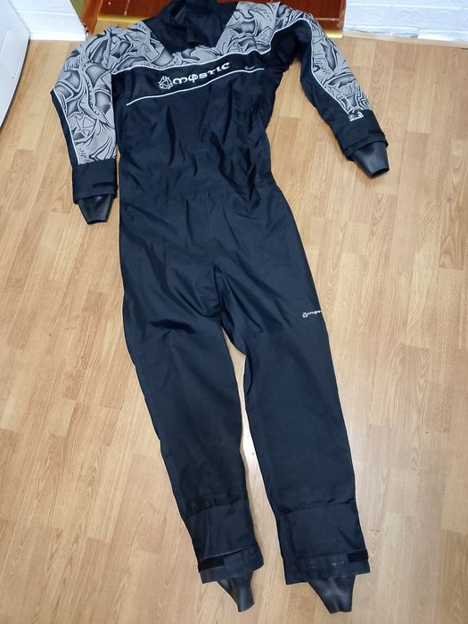 Сухий костюм для  серфінгу кайтінгу