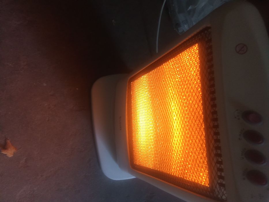 Aquecedor rotativo Kunft robusto.