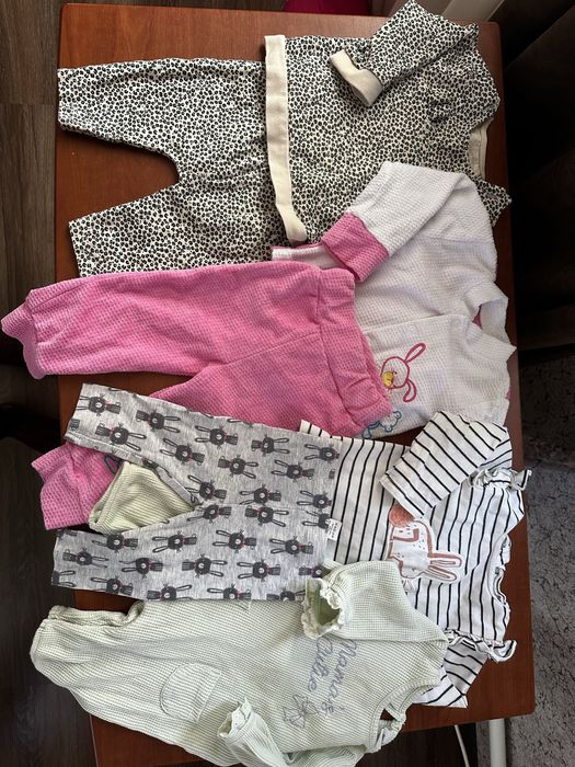 Стильні костюмчики на дівчинку 3-6