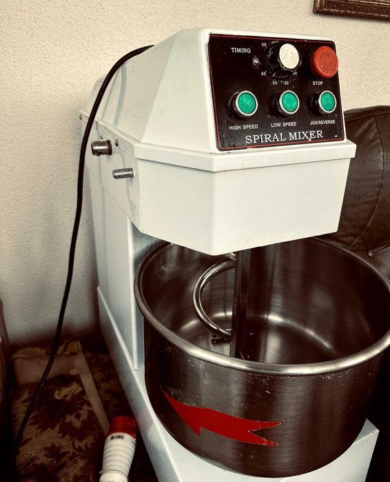 Тістоміс спіральний двошвидкісний VEKTOR HS 20-2 ( Таймер ) 380v