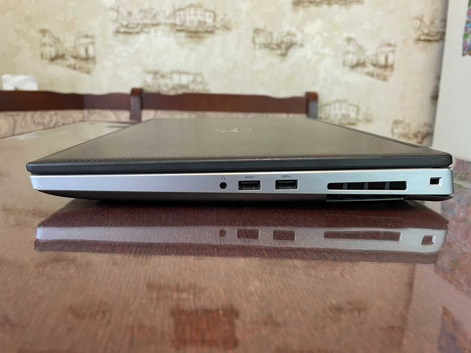 Ноутбук 15" FHD Dell Precision 7540 (Xeon E-2276M/16Gb/SSD256Gb/T1000)