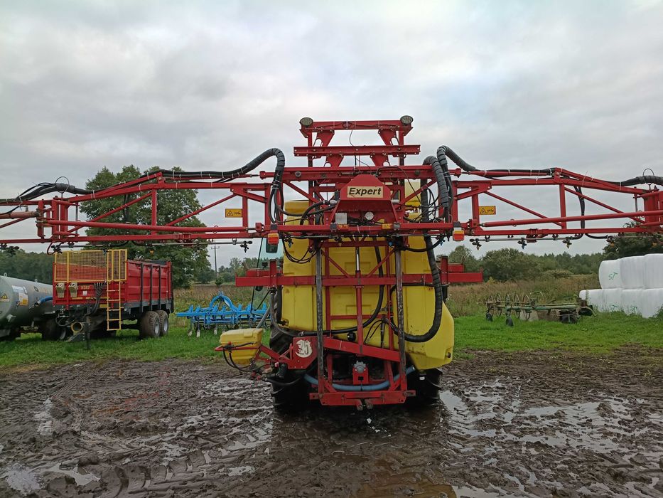 Opryskiwacz zawieszany rau expert 1300 litrów 24 m zadbany