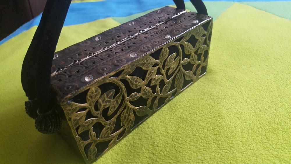 Torebka prostokątna zdobiona elegancka