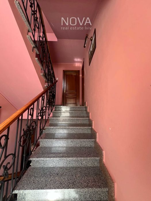 Продаж бізнесу у центрі Трускавця : готель, кафе, приміщення, ділянка