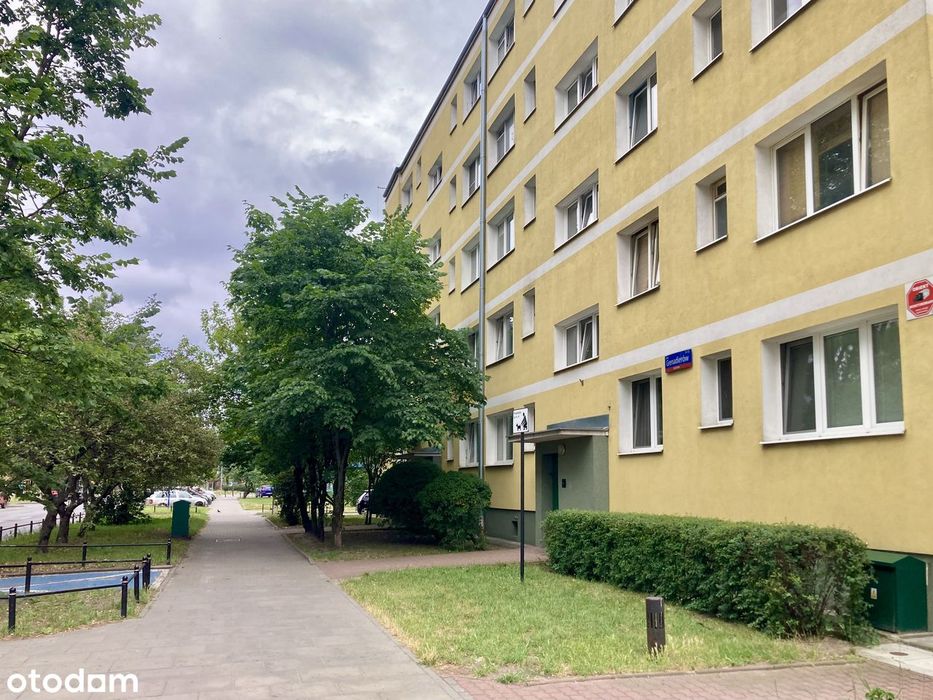 Kawalerka z balkonem, Grenadierów 15