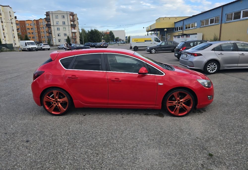 Opel Astra J 1.7cdti 125km
