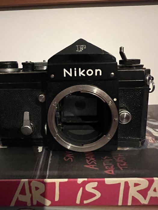 Camera Fotográfica Nikon F preta