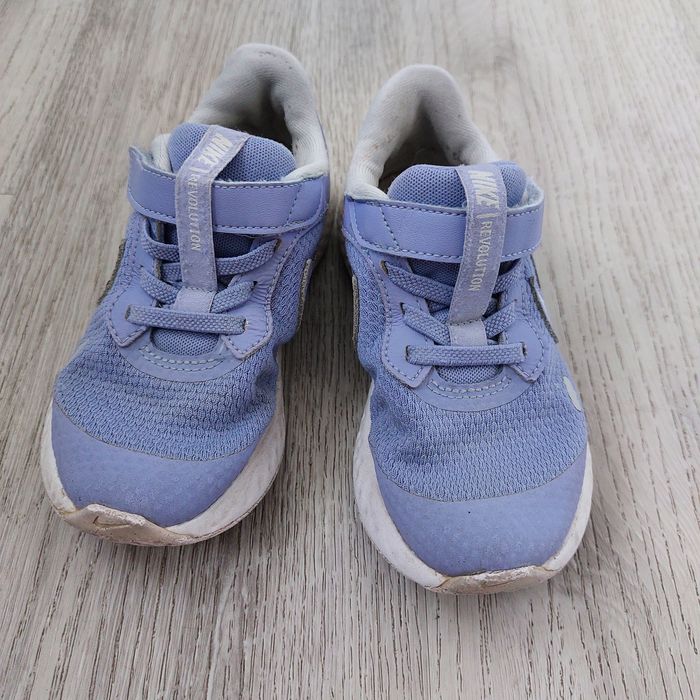 Buty Nike Revolution