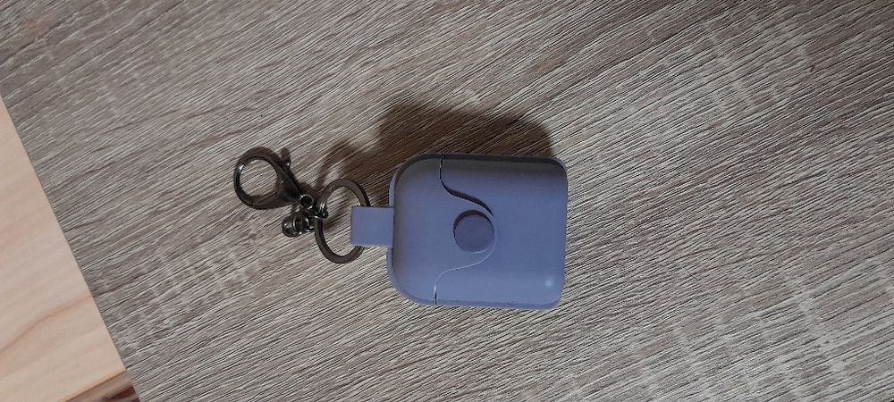 Оригінальний зарядний кейс Apple AirPods  2 (A1602) + Чохол у подарун