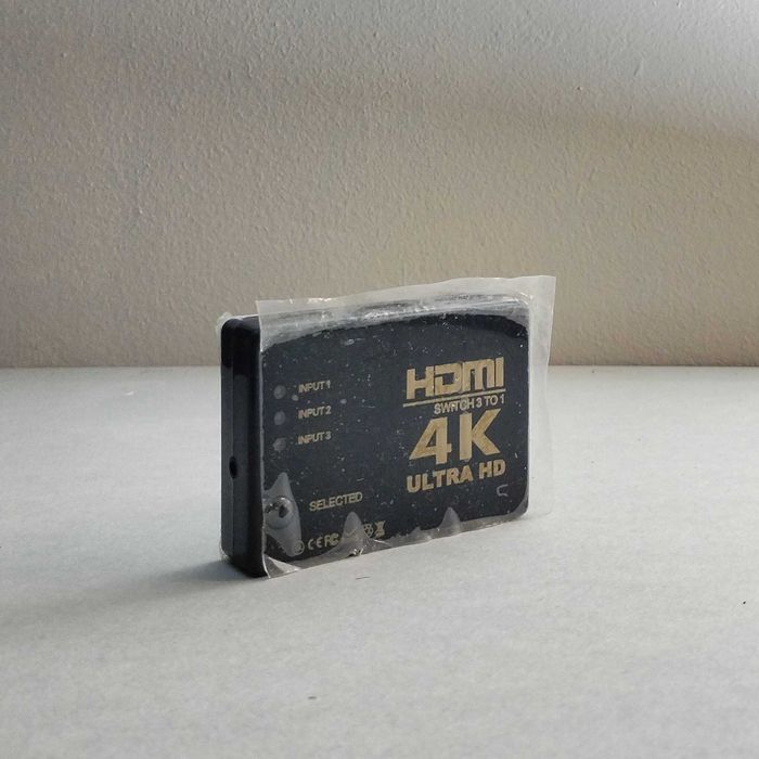 Dwie sztuki rozgałęźników hdmi - nowy i używany