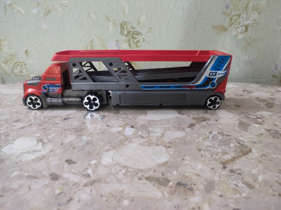 Грузовик Hot Wheels City Blastin' Rig автовоз