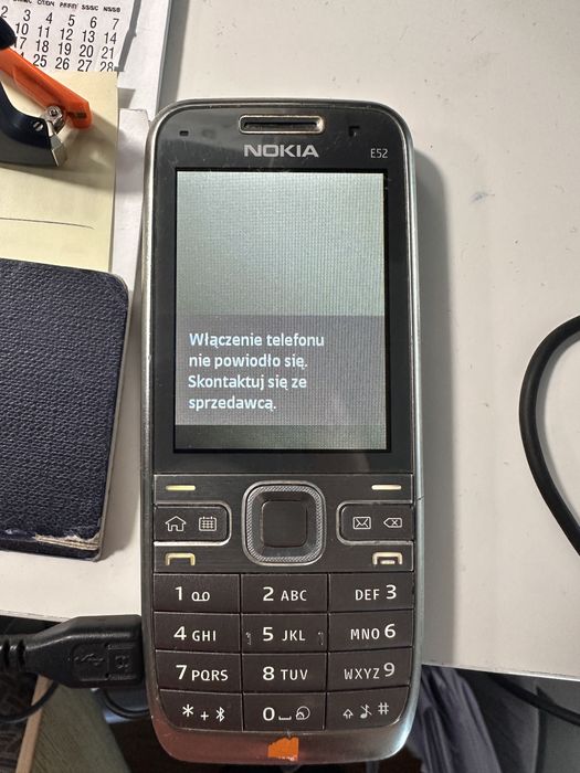 Telefon komorkowy na Symbianie - Nokia e52
