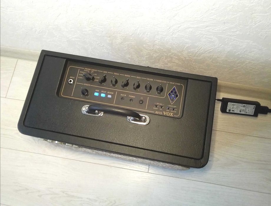Vox AV15 як новий!