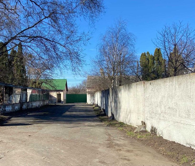 Комплекс  будівель 6644 м  в Фастові (залізниця, гарна локація)