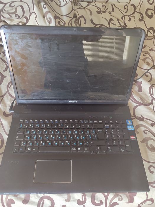 Продам ноутбук Sony Vaio SVE171A11M На запчастини або відновлення
