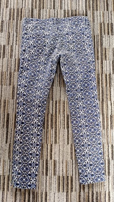 Spodnie do kostek suwaki po bokach wzorzyste Zara slim fit