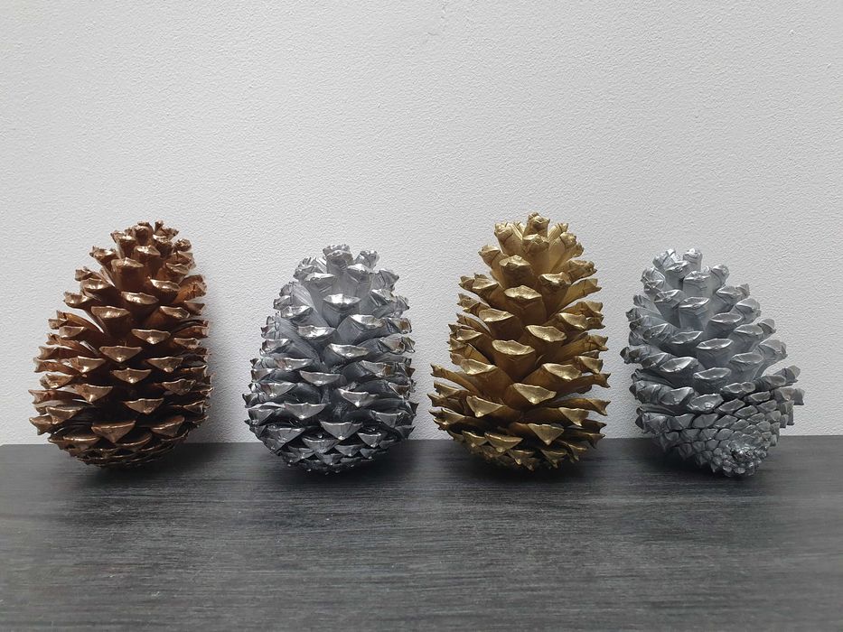 Pinhas pintadas para decoração - natal