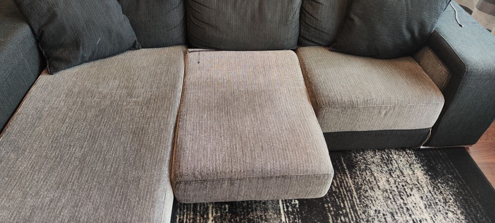 Sofá com chaise long